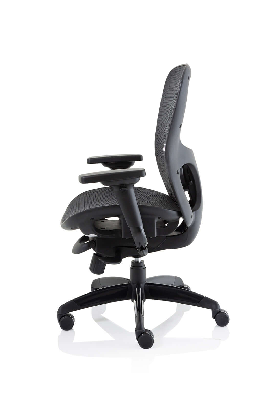 stealth-shadow-ergonomic-posture-chair